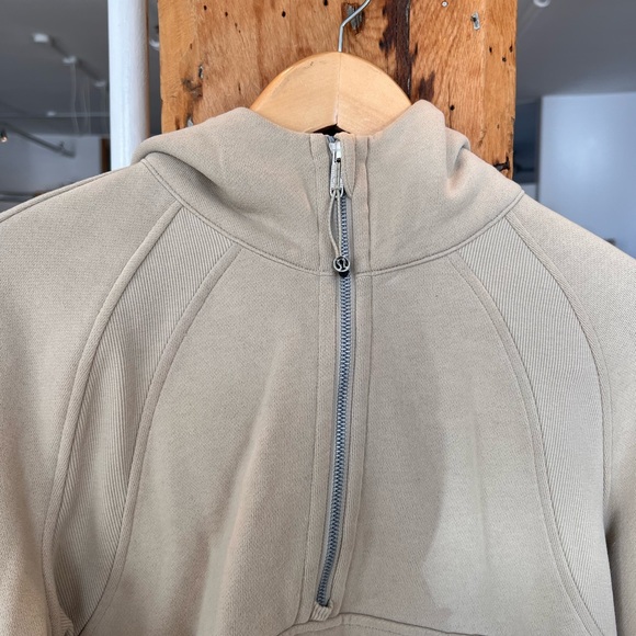 Lululemon scuba half zip hoodie size 4 - Picture 4 of 4